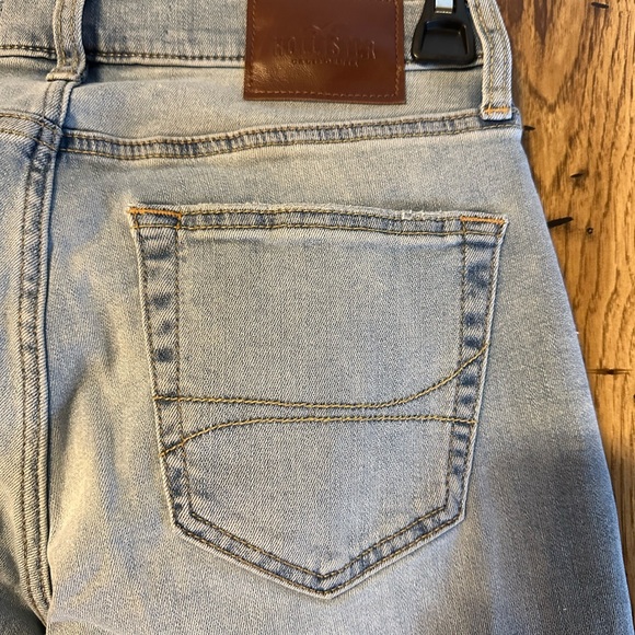 EUC Hollister denim jeans. Size 29. Women’s. - Picture 8 of 10